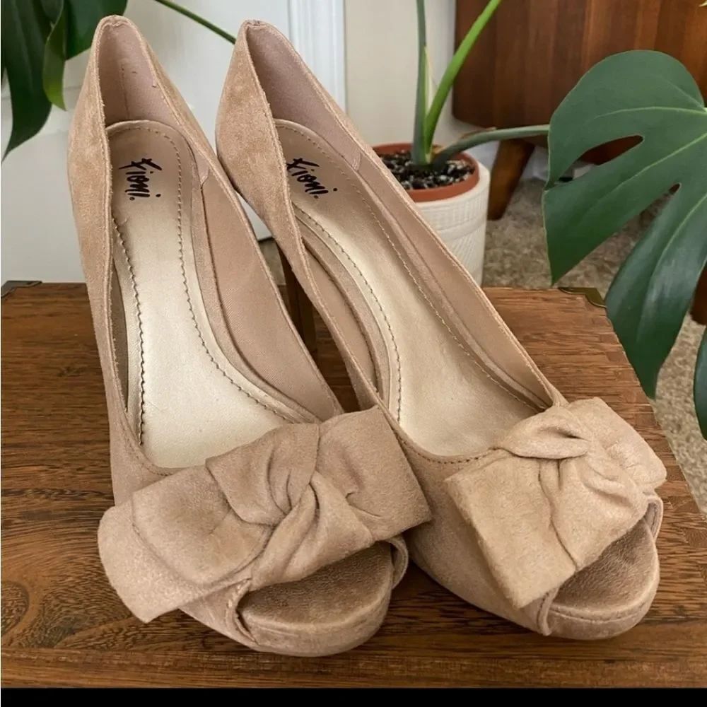 FIONI BEIGE HEELS  - Picture 15 of 16